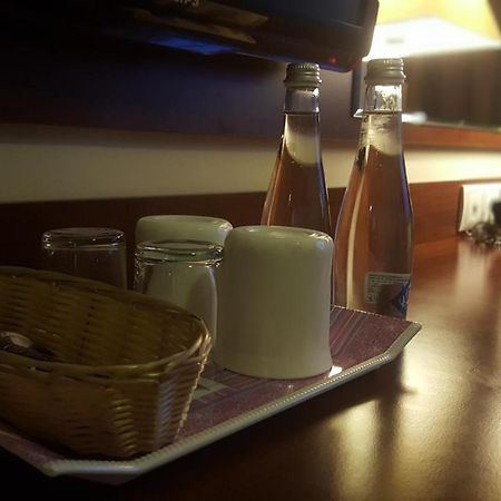 Hotel Feniks 포즈난 외부 사진